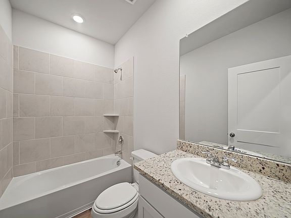 4th image of 2105 Spyglass Dr
