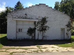 103 Johnston Rd, Bentleyville, PA 15314