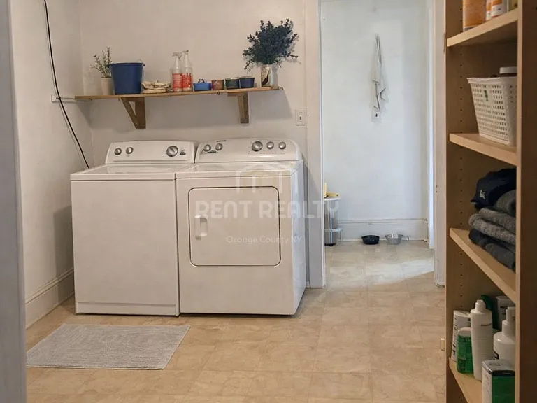 1121 River Rd #1 — Photo 8