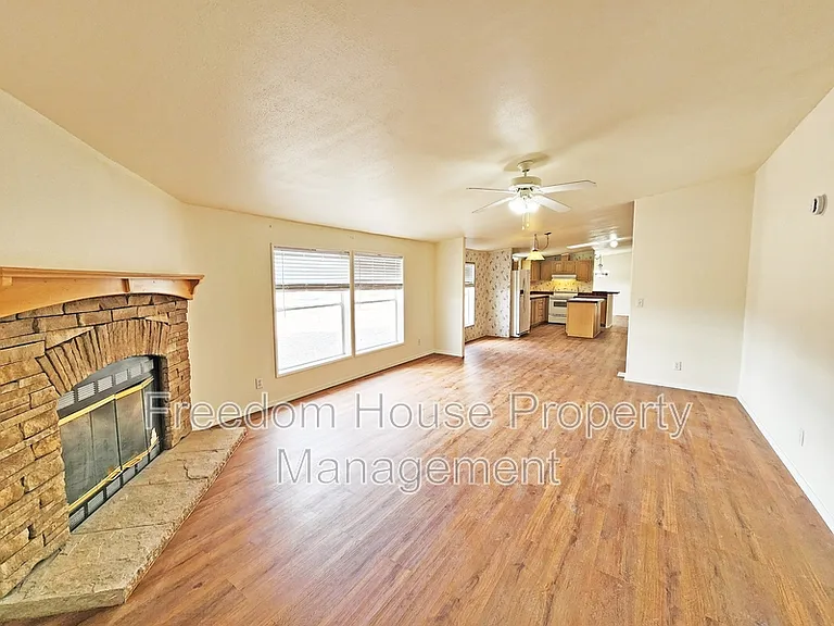5220 Jerry Ave — Photo 12