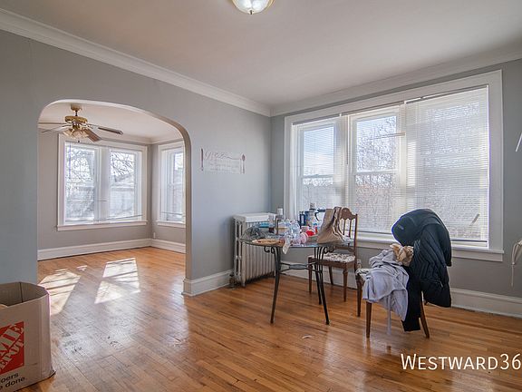 4th image of 2424 W Fargo Ave Unit 3