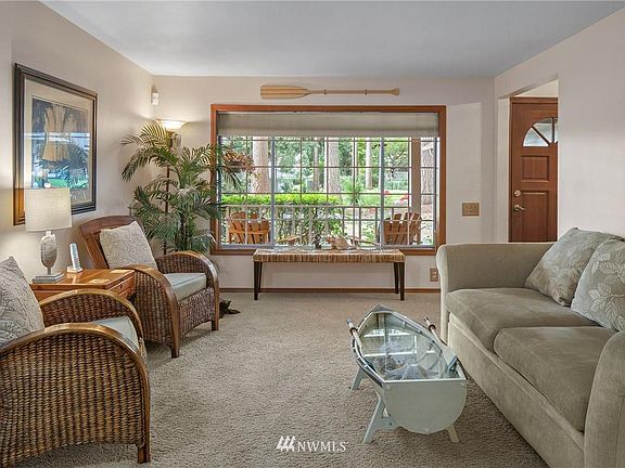 4th image of 811 122nd Street Ct NW
