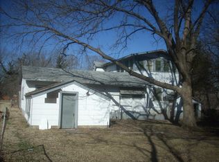 306 N 4th St, Neodesha, KS 66757
