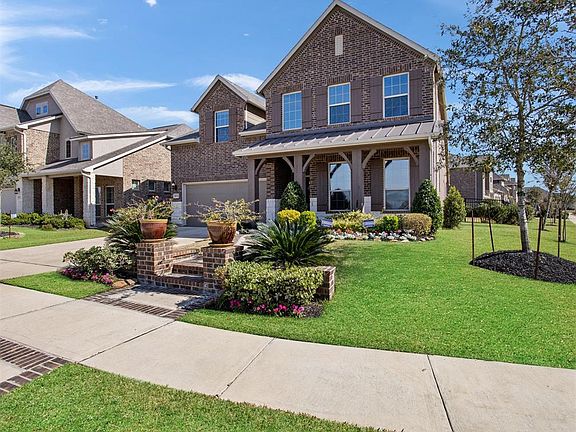 3rd image of 16702 Sycamore Bend Dr