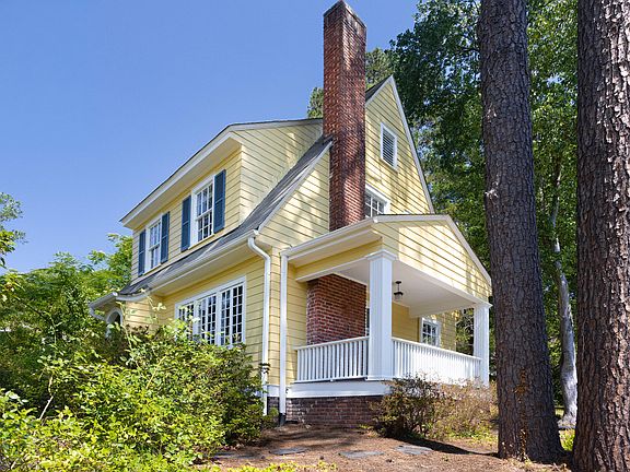 2nd image of 1016 Sycamore St