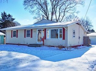 614 Charter St, Dekalb, IL 60115