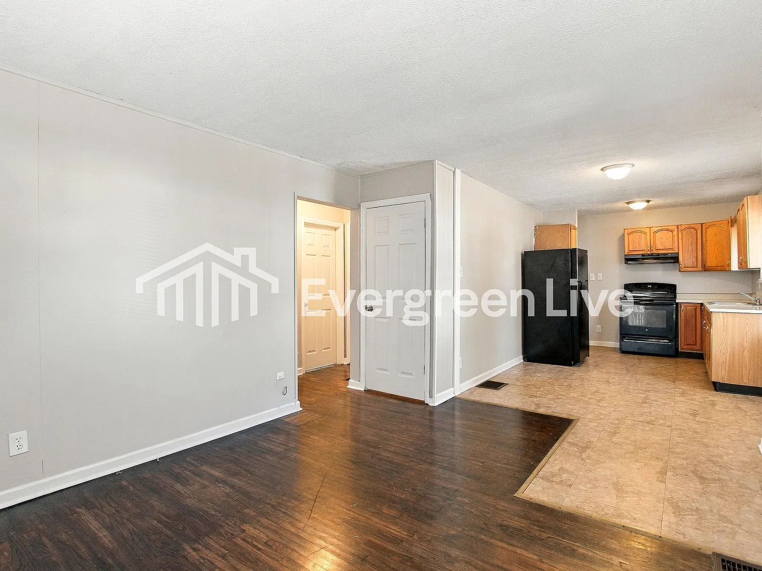2 bed, 1.0 bath, 720 sqft, $1,045 — Photo 3