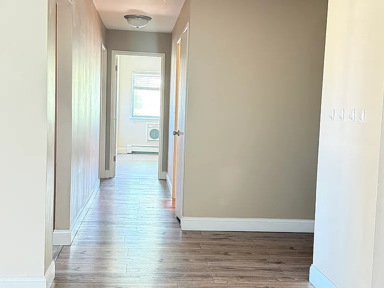 1301 S Finley Rd #202 — Photo 4