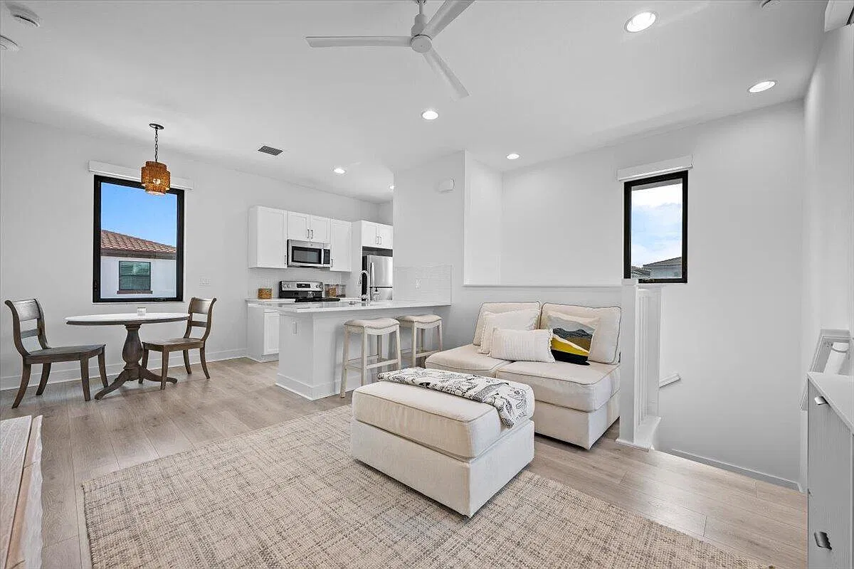 1 bed, 1.0 bath, 630 sqft, $2,500 — Photo 2