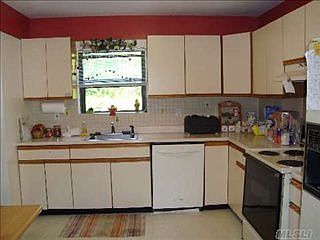3rd image of 21 Edgewood Ave