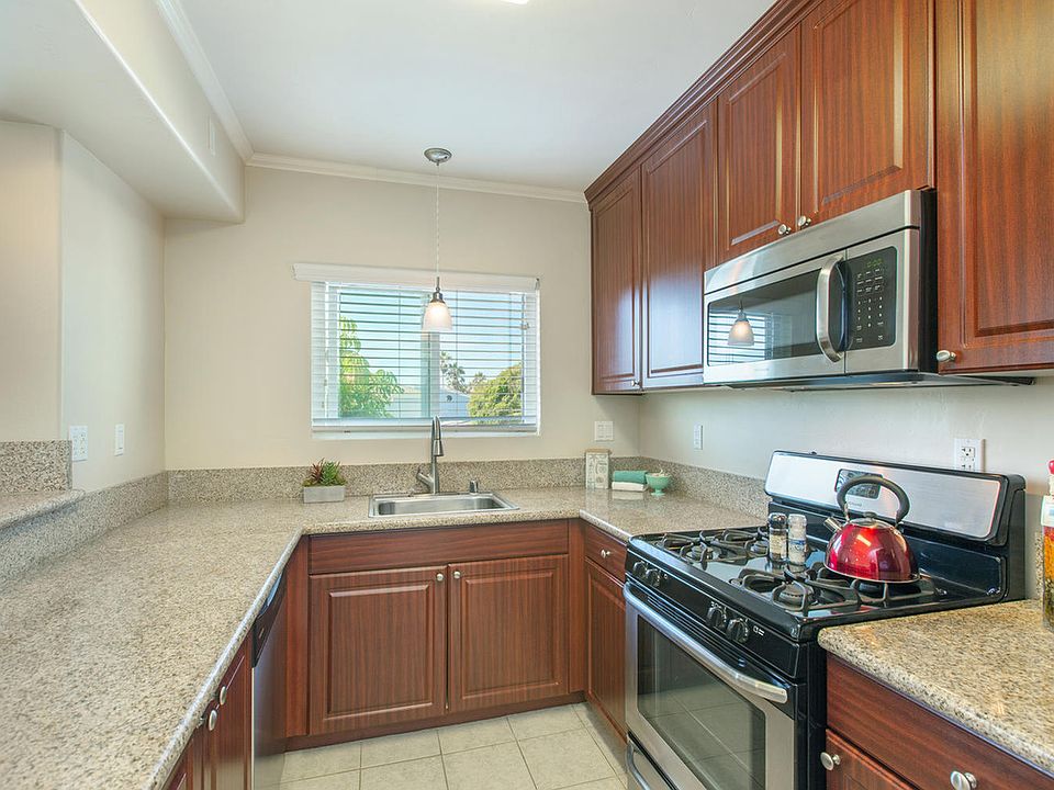5077 Cape May Avenue San Diego, CA 92107-Oceanwalk Apartment Homes Kitchen