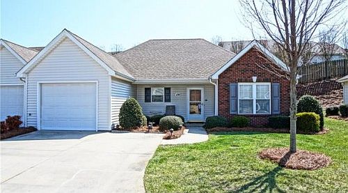 1st image of 106 Glen Oaks Ct