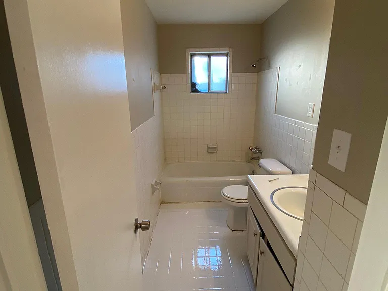 3414 Carnes Ave — Photo 3