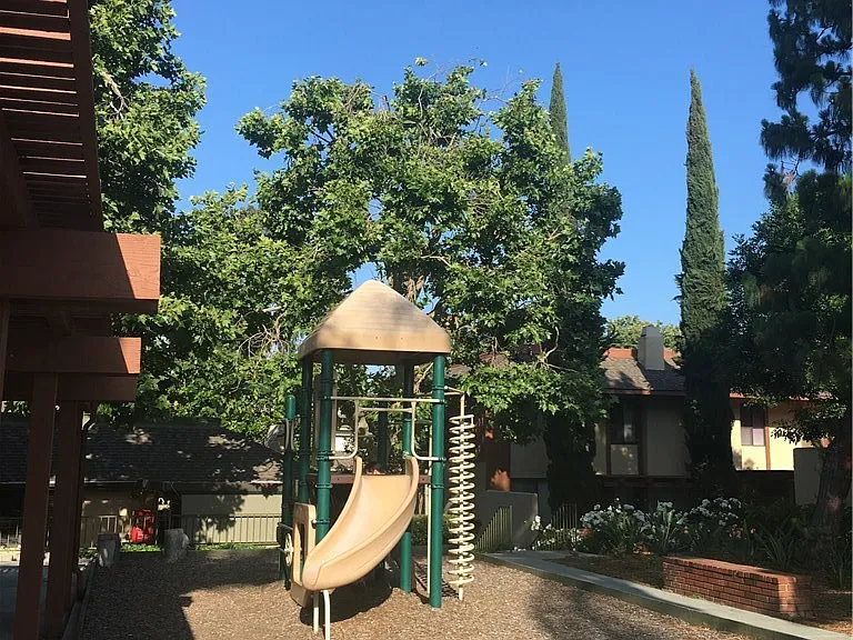 610 Black Walnut Way — Photo 13
