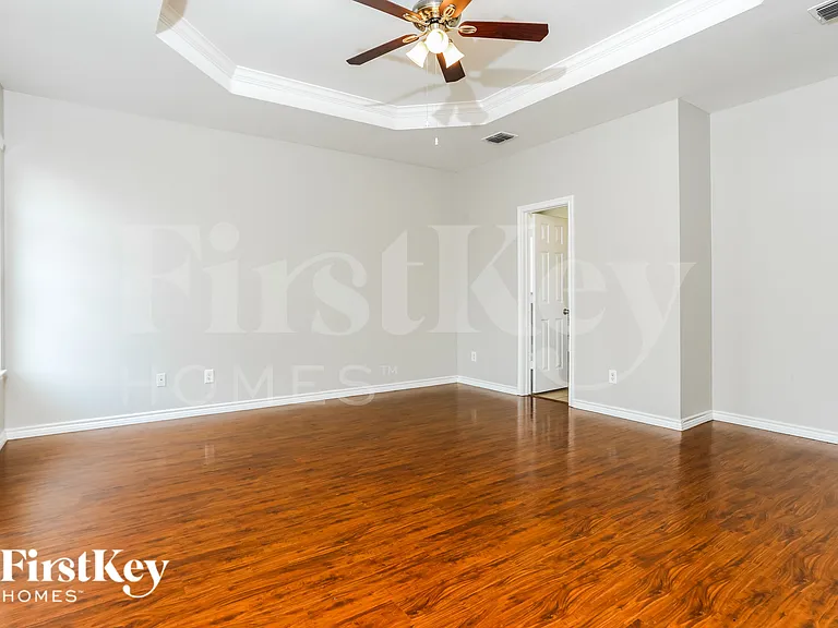 1746 Summerwood Ln — Photo 8