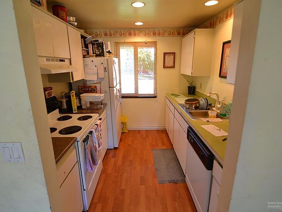 4th image of 1211 SE 7th St