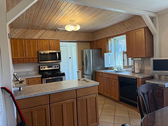 4th image of 99 Convent Rd