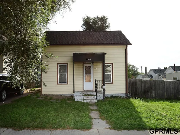 1105 S 22nd St, Omaha, NE 68108