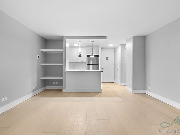 3rd image of 330 E 39th St APT 10R