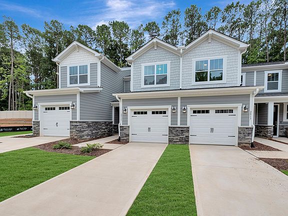 4th image of 2915 Spring Manor Way