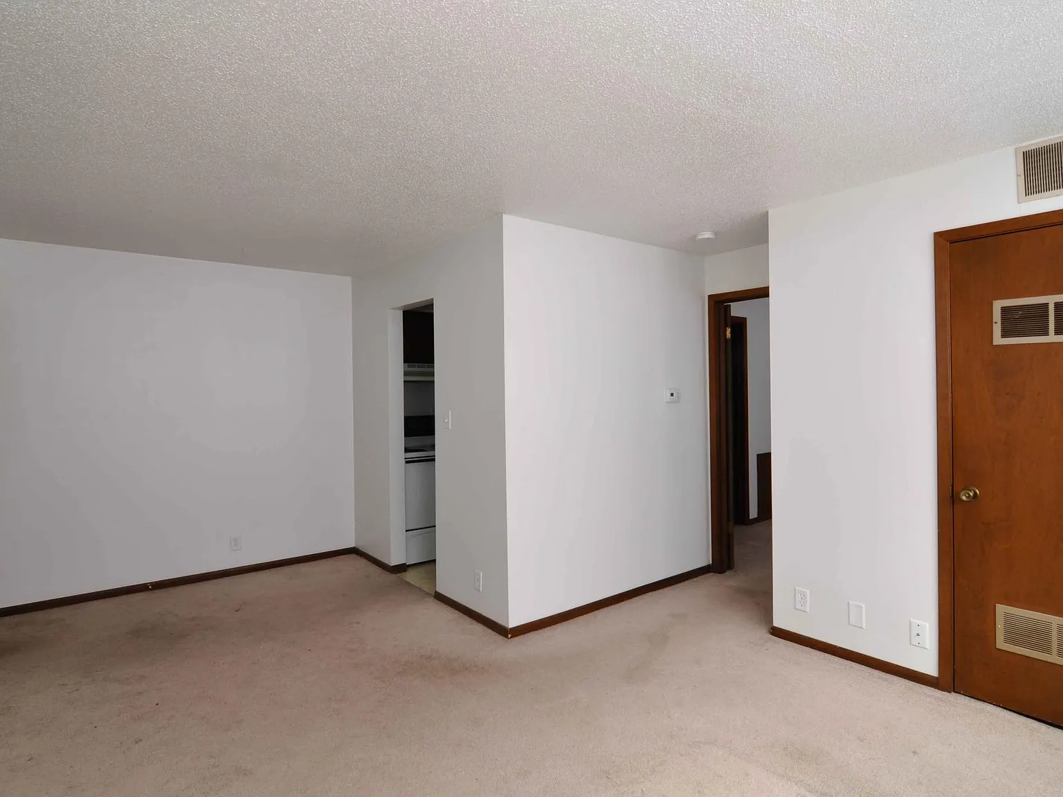 124 34th Street Drive SE — Photo 3