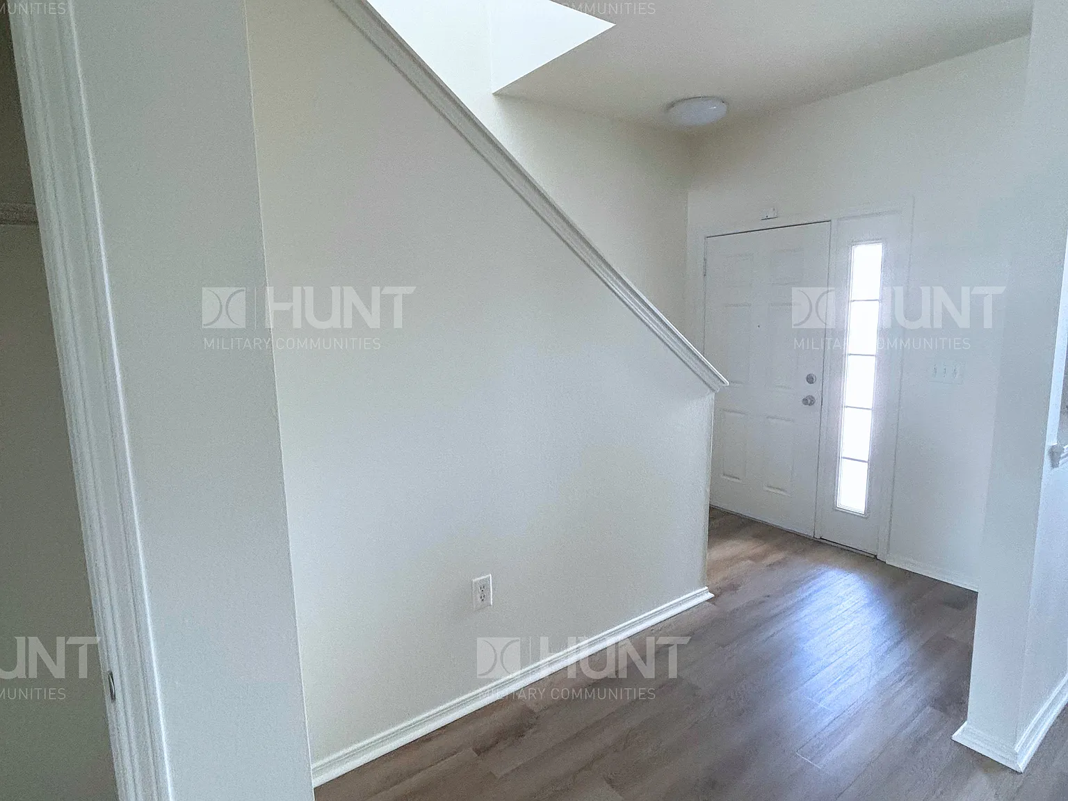 3 bed, 2.5 bath, 1640 sqft, $2,000 — Photo 3
