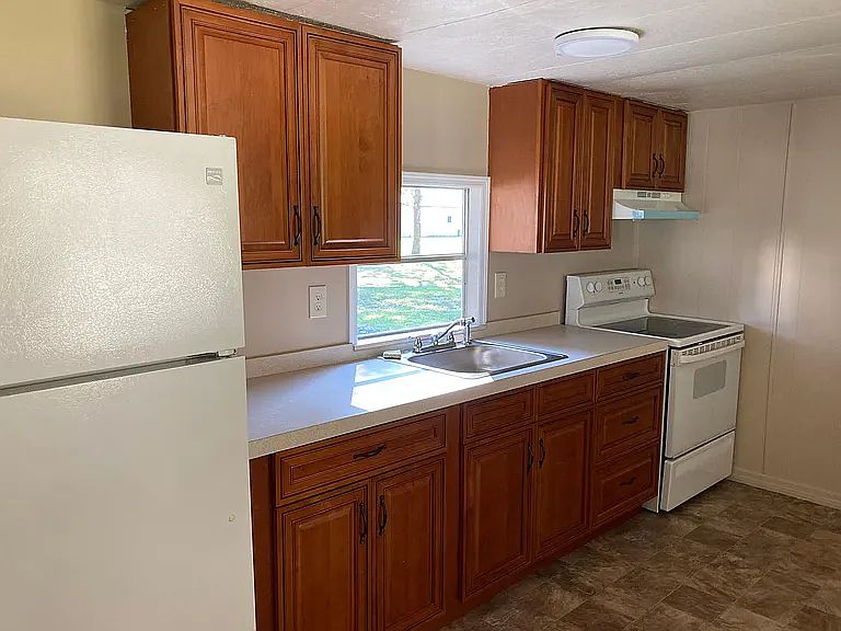 1st image of 4122 Ernest Dr