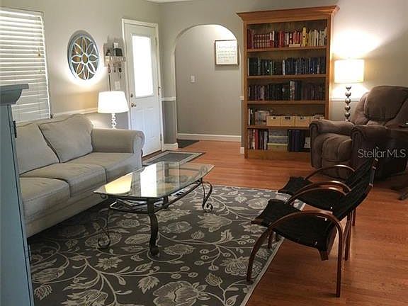 4th image of 4709 Parkway Blvd