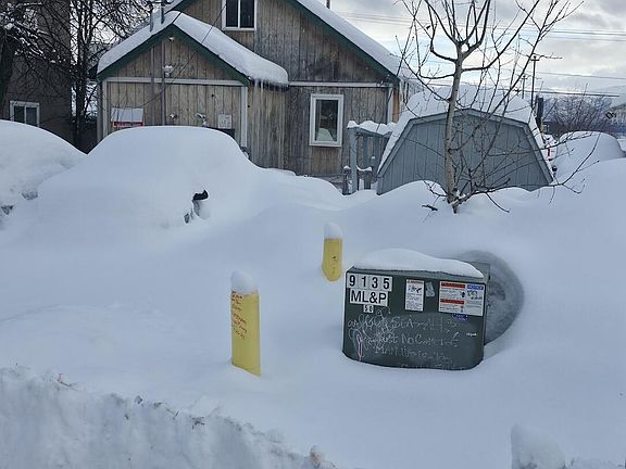 2nd image of 628 Gambell St