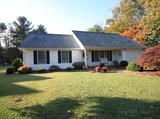 225 Adventure Trl, Waynesboro, VA 22980