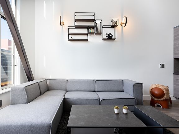 3rd image of 333 Santana Row APT 316