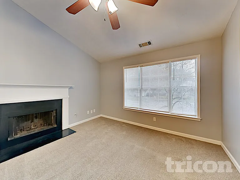 641 Delay Way — Photo 2