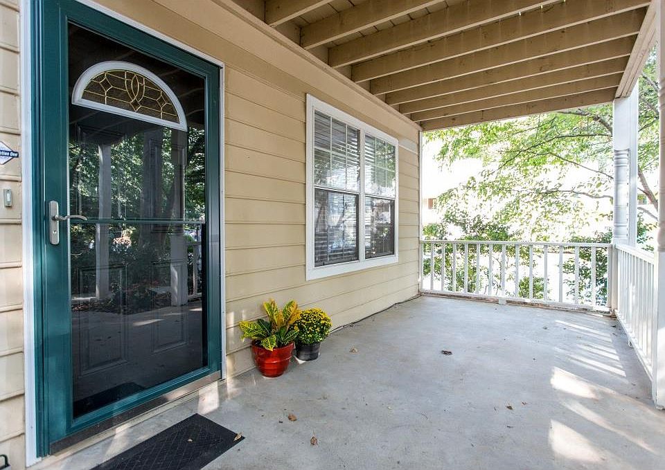 1st image of 3901-102 Riverlook Pkwy SE #6