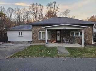 119 Wakefield Rd, Fairmont, WV 26554