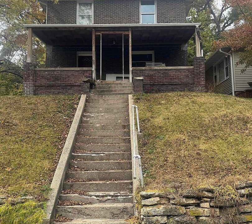 1st image of 111 N Park St