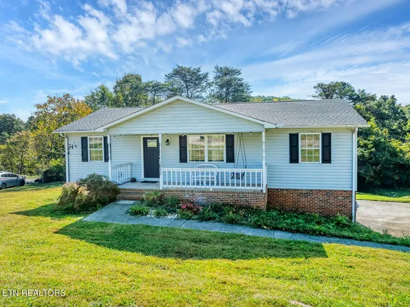 2812 Ridgeview Dr, Maryville, TN 37801