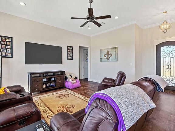 3rd image of 134 Plantation Trace Dr