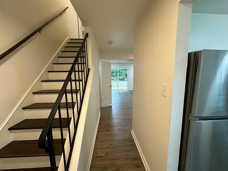 430 Hickorywood Cir — Photo 3