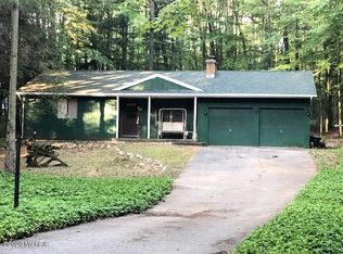 12081 Broken Arrow Ln, Stanwood, MI