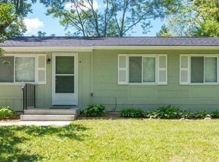 4 Downing Ct, Ann Arbor, MI