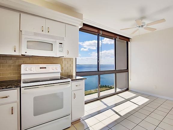 4th image of 3301 Bayshore Blvd Unit 1008B