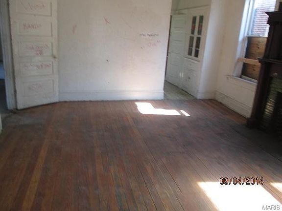 4th image of 3847 Labadie Ave