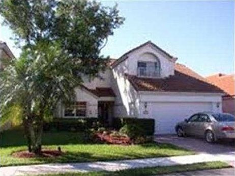 1st image of 2913 Oak Park Cir