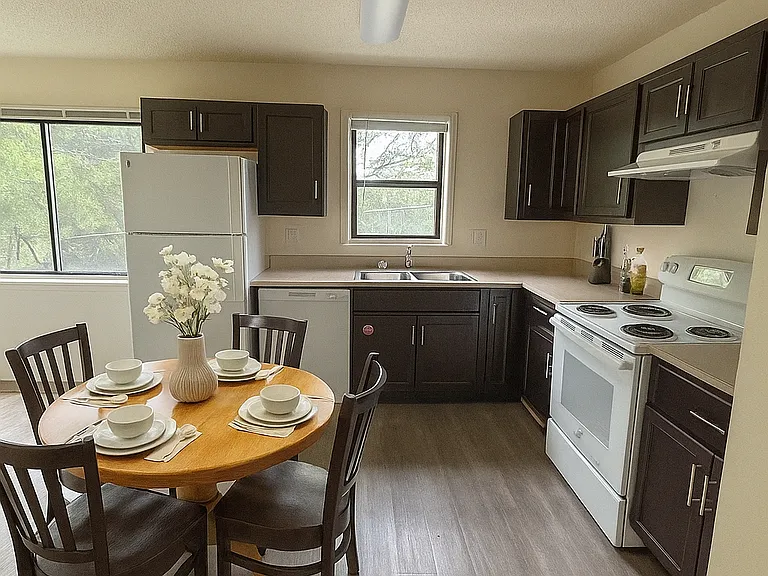 Ridgeview Heights — Photo 13
