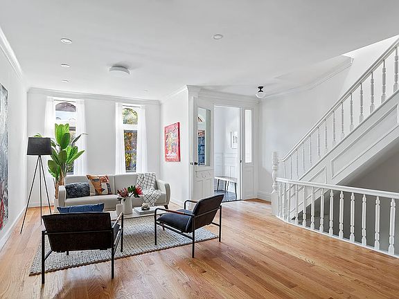 2nd image of 699 Halsey St