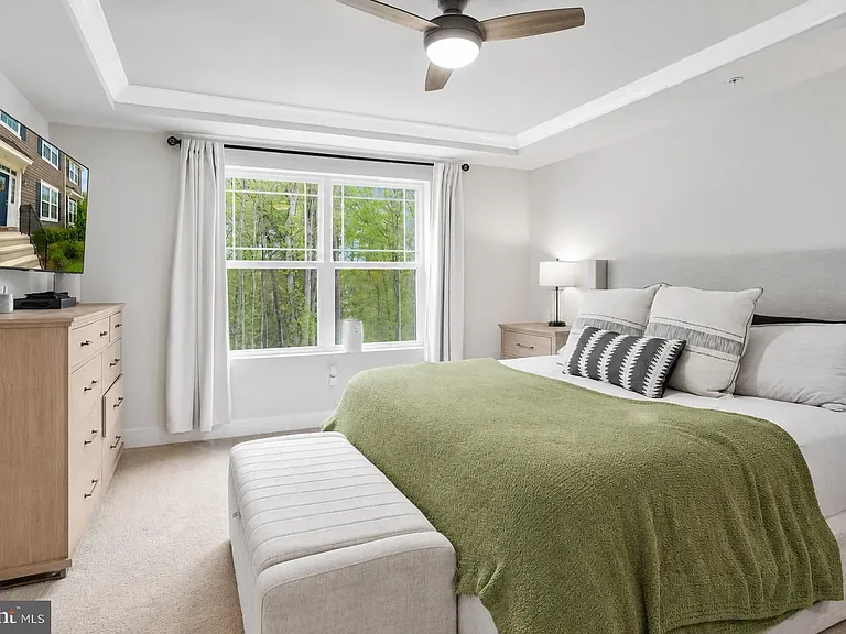 2764 Bridgewater Dr — Photo 16