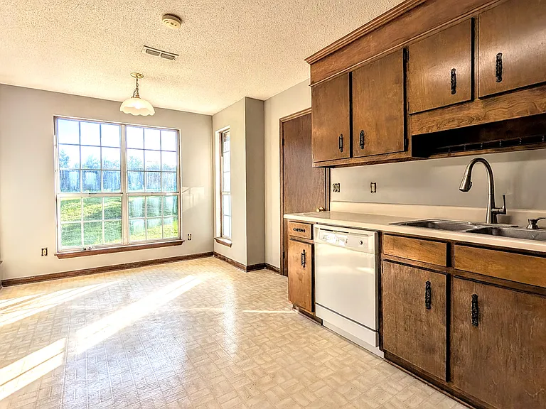 608 Matheny Cut — Photo 7