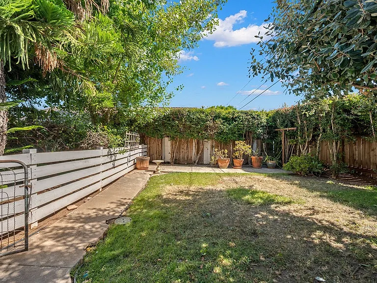 4735 Valencia Dr #1/2 — Photo 14