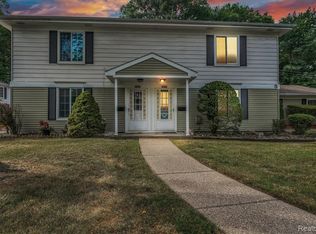 38265 Greenwood St, Westland, MI 48185