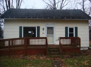 2506 Lathrop St, South Bend, IN 46628